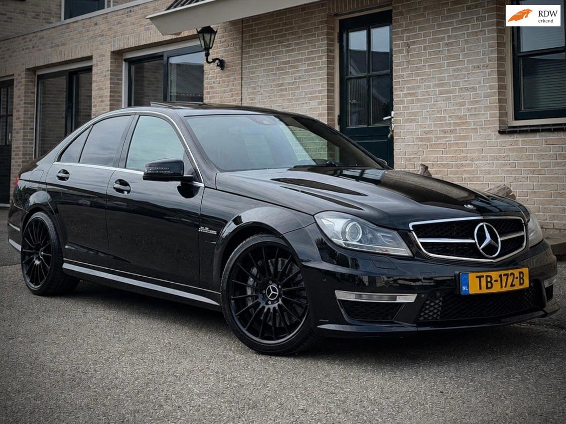 Mercedes-Benz C-klasse AMG C63 6.2 V8 FACE LIFT|FULL OPTIONS, Automaat, Achterwielaandrijving, Zwart, Leder