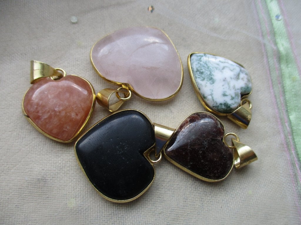 partij mix gold plated harten natuursteen hangers, Nieuw, Ophalen of Verzenden, Steen of Mineraal, Met edelsteen