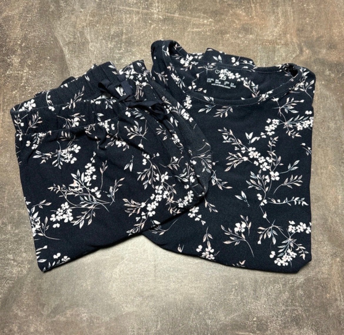 Dames pyjama setje XS Primark marineblauw bloemenprint, Ophalen of Verzenden, Zo goed als nieuw, Maat 34 (XS) of kleiner