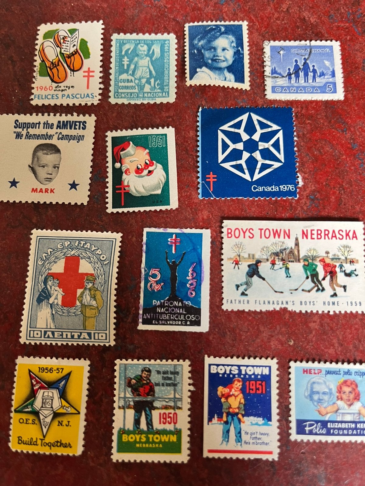 14 postzegels sluitzegels rode kruis div landen jaren ‘50, Ophalen of Verzenden, Overige thema's