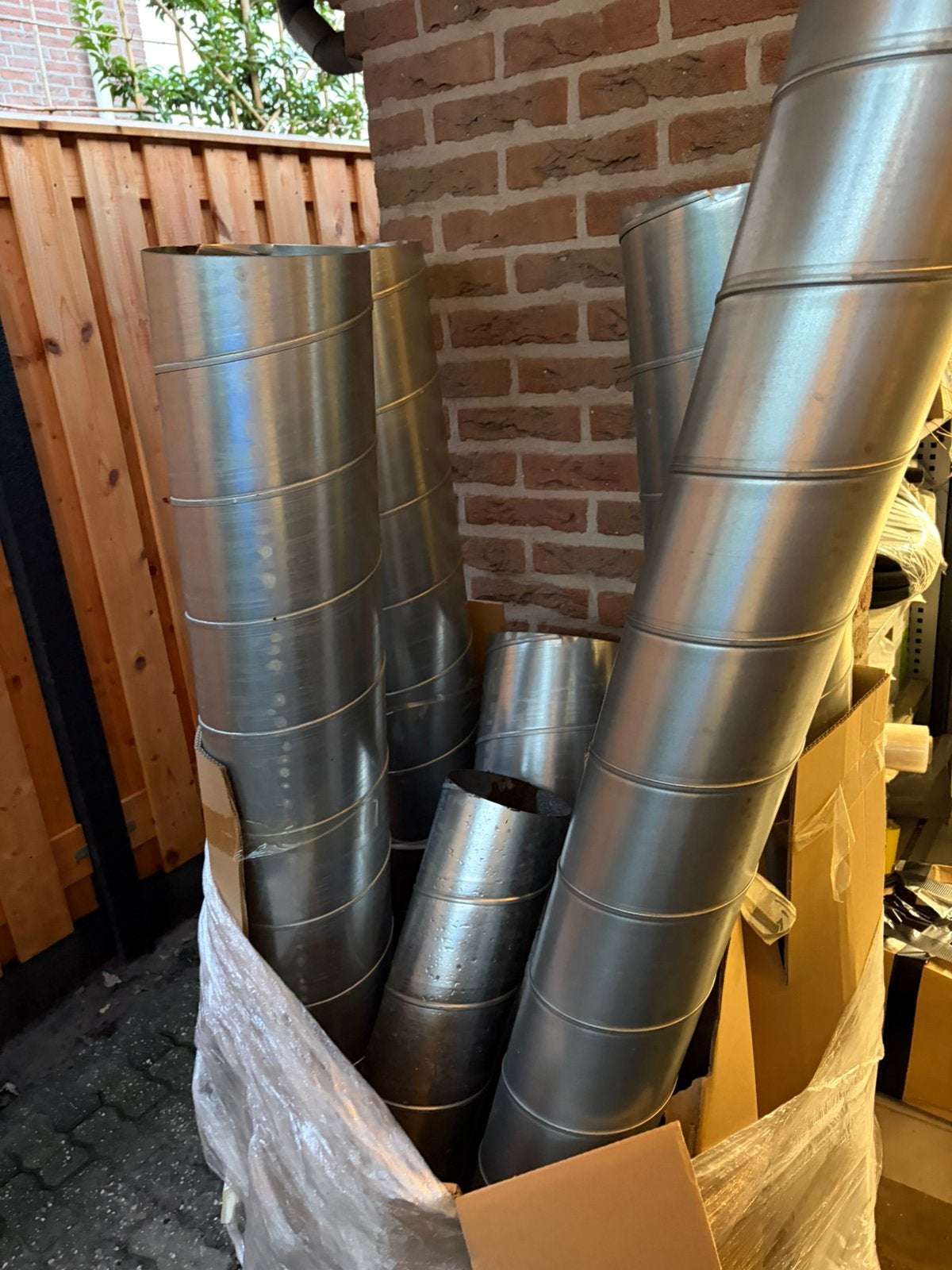 Spiraal buizen spiro buizen ventilatie buizen 200 mm, Ophalen, Overige materialen, Zo goed als nieuw, Minder dan 2 meter