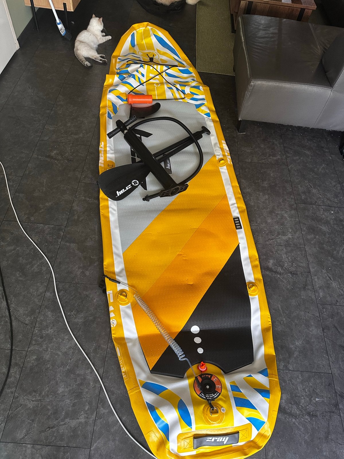 Z-Ray SUP Board 335x81x13cm met peddel en pomp en repairkit, Watersport en Boten, Ophalen, Zo goed als nieuw, SUP-boards