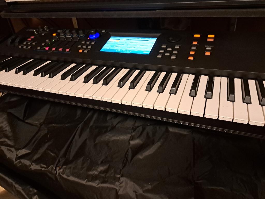 MODX 6 + 675 tot dit weekend goedkoopste op MP!, 61 toetsen, Yamaha, Ophalen of Verzenden, Zo goed als nieuw