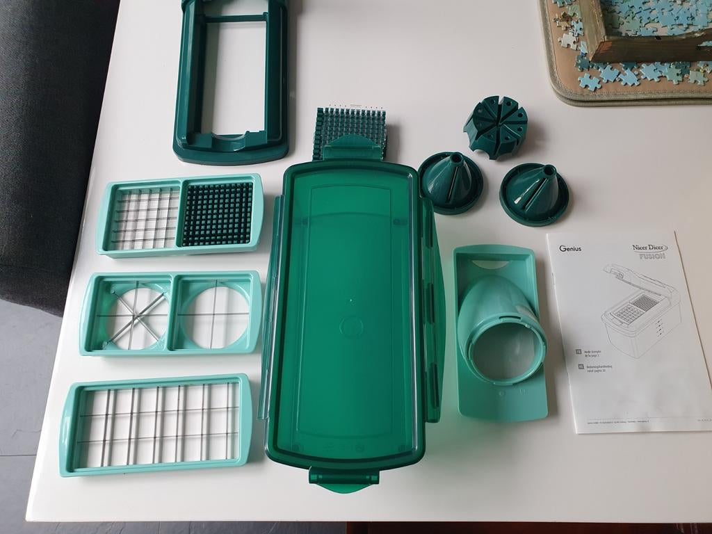 Nicerdicer Fusion - Groentesnijder met diverse opzetstukken, Huis en Inrichting, Keuken | Keukenbenodigdheden, Zo goed als nieuw