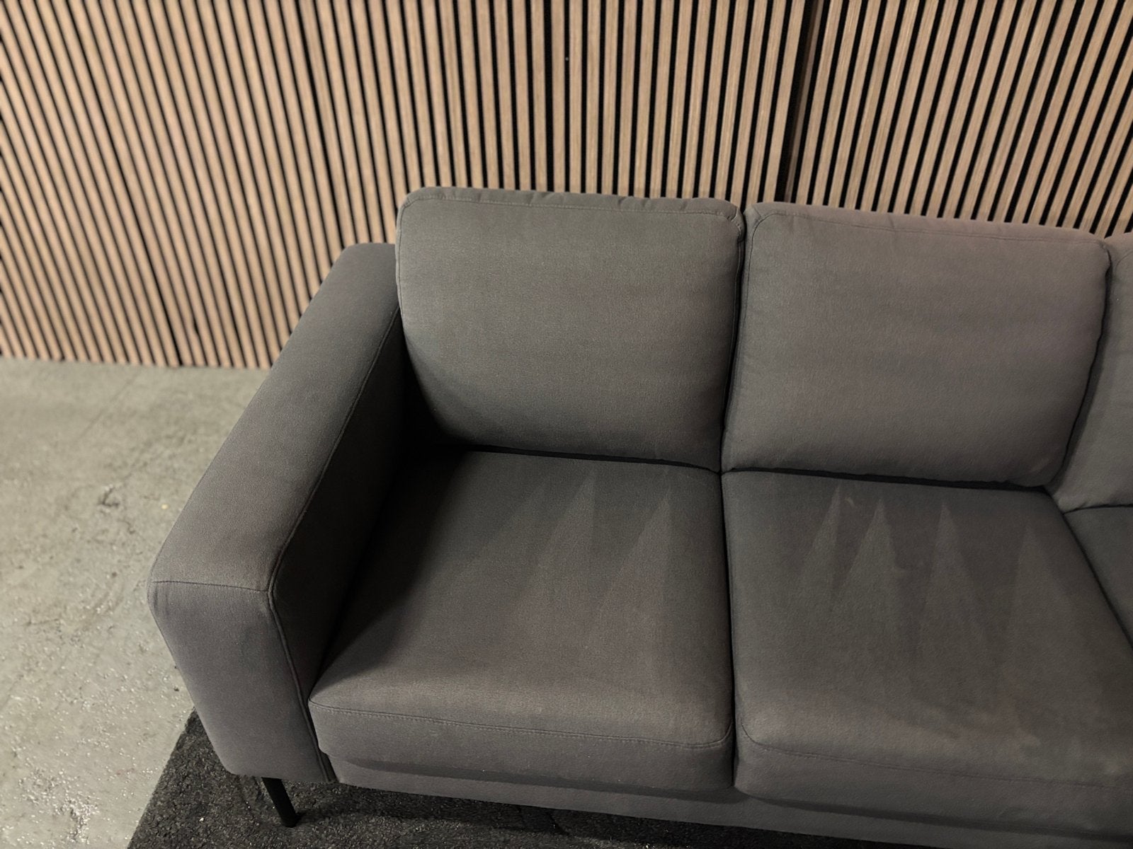 GRATIS LEVERING U-Bank Donkergrijs 380x235x170 GEREINIGD, Huis en Inrichting, Hoekbank, 300 cm of meer, Ophalen of Verzenden, Zo goed als nieuw