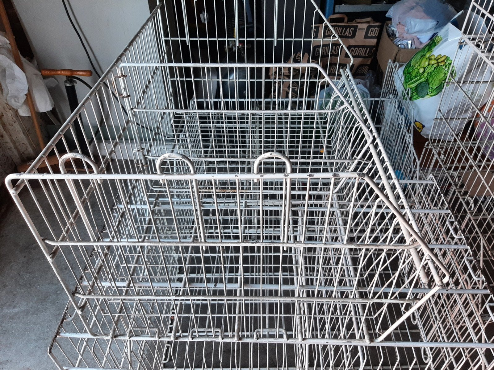 mooi draad maanden 6 groote en een iets kleiner, Dieren en Toebehoren, Vogels | Hokken en Kooien, Ophalen, Hout, Vogelkooi