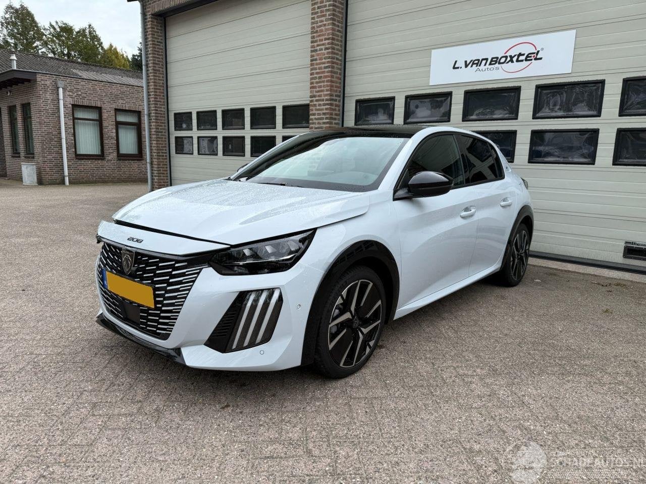 Peugeot 208 1.2 Hybrid 145 e-DCS6 GT Automaat Pano 3244 Km N, Auto diversen, Automaat, Webaccessibility@stellantis.com, Overige carrosserieën