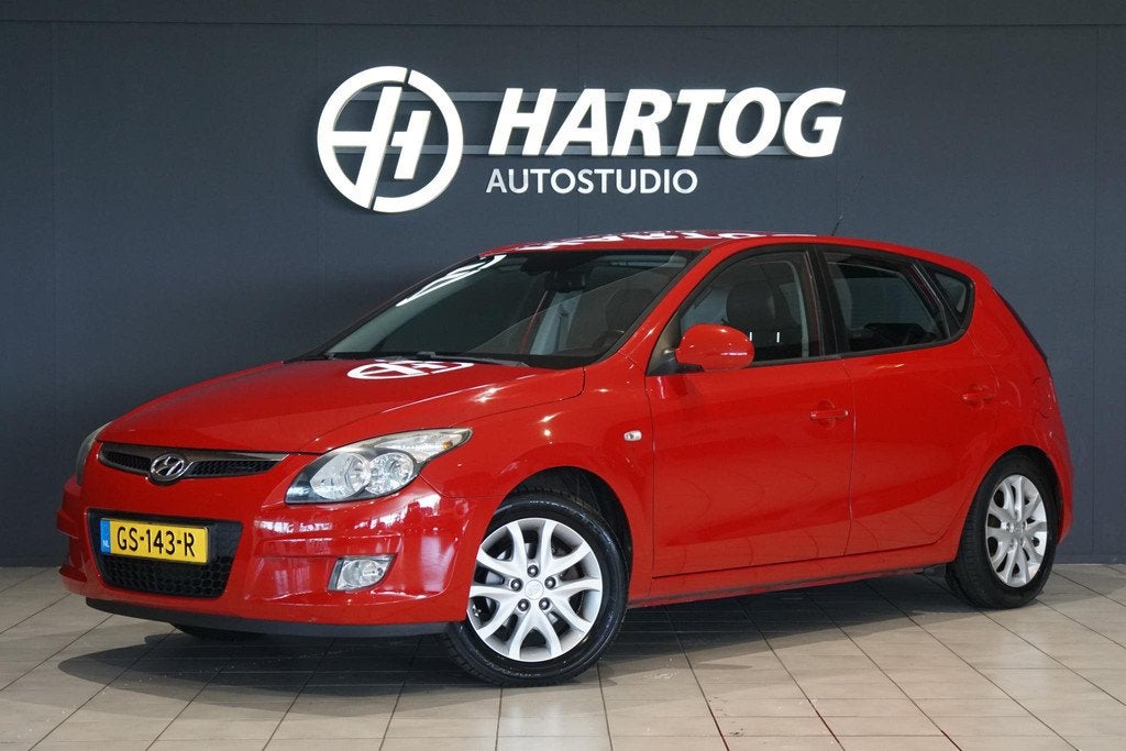 Hyundai i30 2.0i i-Catcher + AUTOMAAT / LEDER / DEALER ONDER, Auto's, Hyundai, Gebruikt, Leder, Bedrijf, 1242 kg