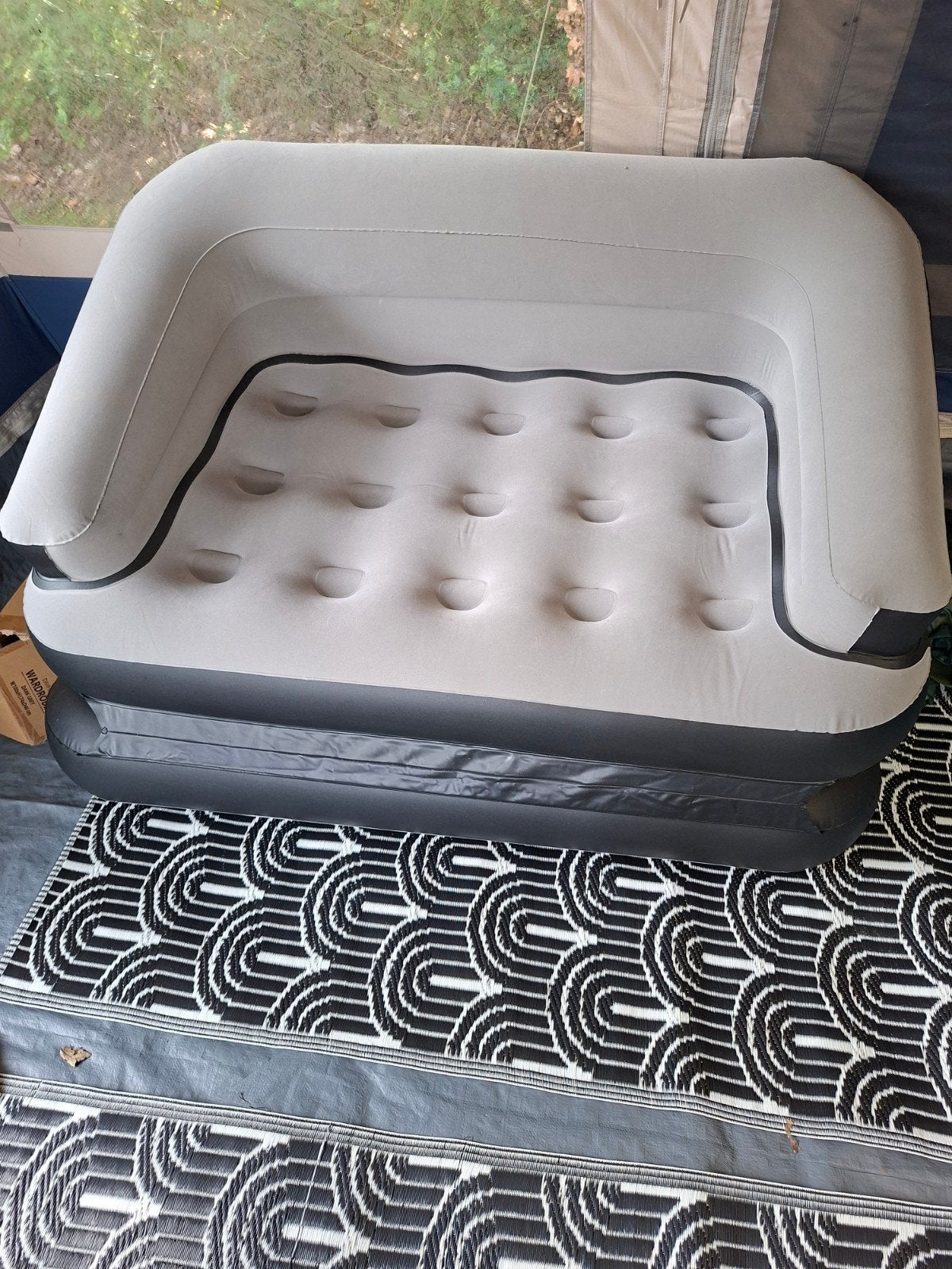 Opblaasbare slaapbank/luchtbed - Ideaal voor camping/logees, Ophalen, Zo goed als nieuw, 2-persoons