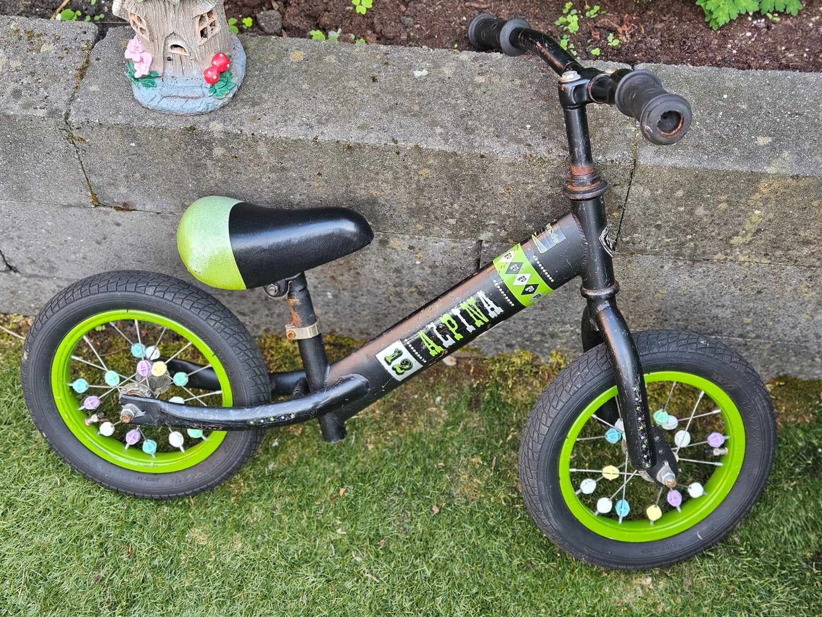 Alphina loopfiets, Kinderen en Baby's, Speelgoed | Buiten | Voertuigen en Loopfietsen, Ophalen, Gebruikt, Loopfiets