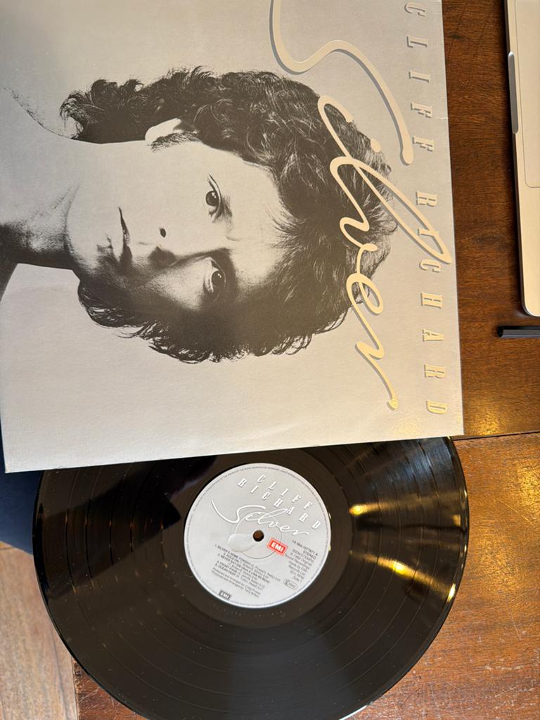 Cliff Richard - Silver (LP, 1983), Cd's en Dvd's, Vinyl | Rock, Ophalen of Verzenden, Zo goed als nieuw