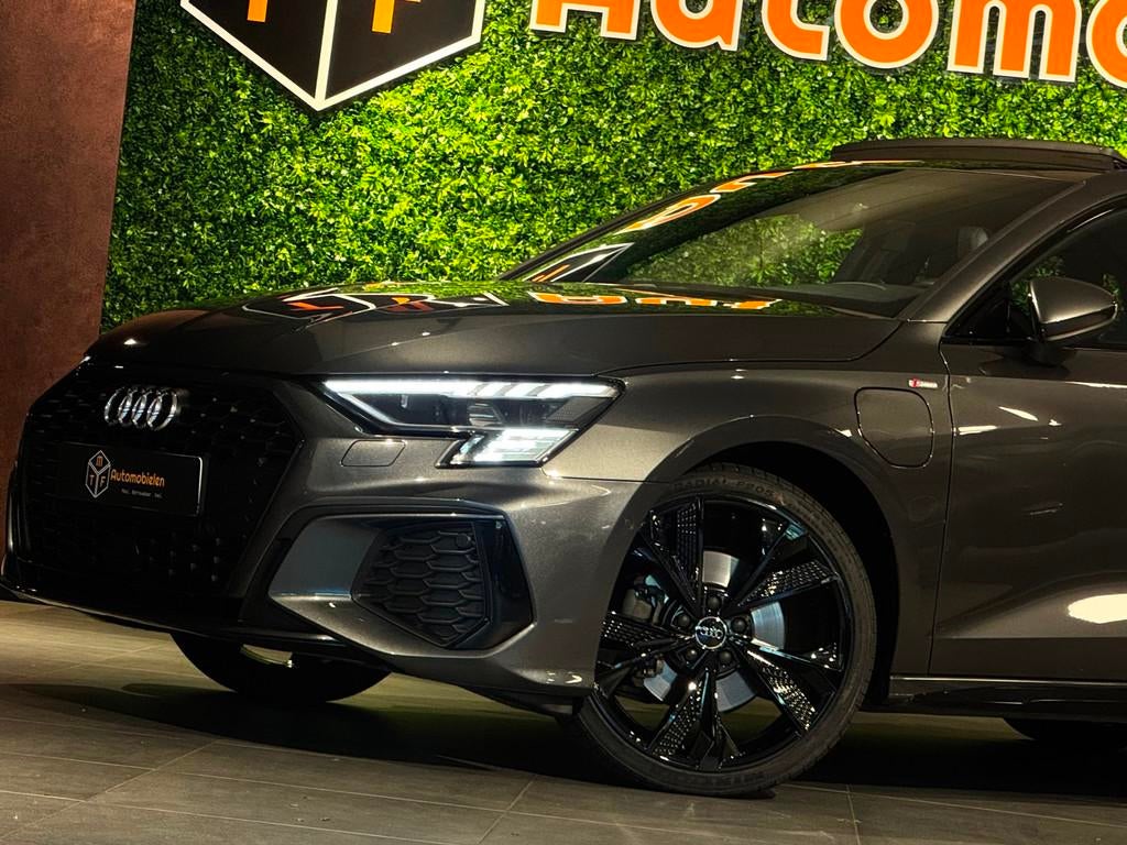 Audi A3 Sportback 40 TFSI e 3x S-LINE 204 PK|RS-ZETELS|PANO|, Gebruikt, 4 cilinders, Leder, 71 km/l