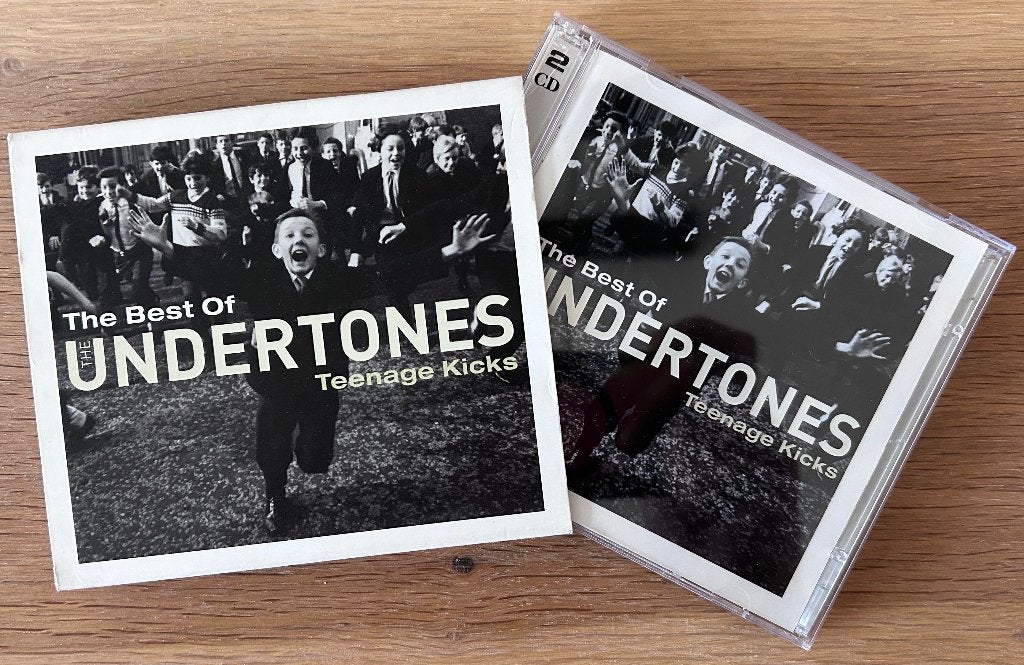 UNDERTONES - Teenage kicks: The best of ( CD/DVD ), Ophalen of Verzenden, Zo goed als nieuw, Indie Rock, Inclusief doosje