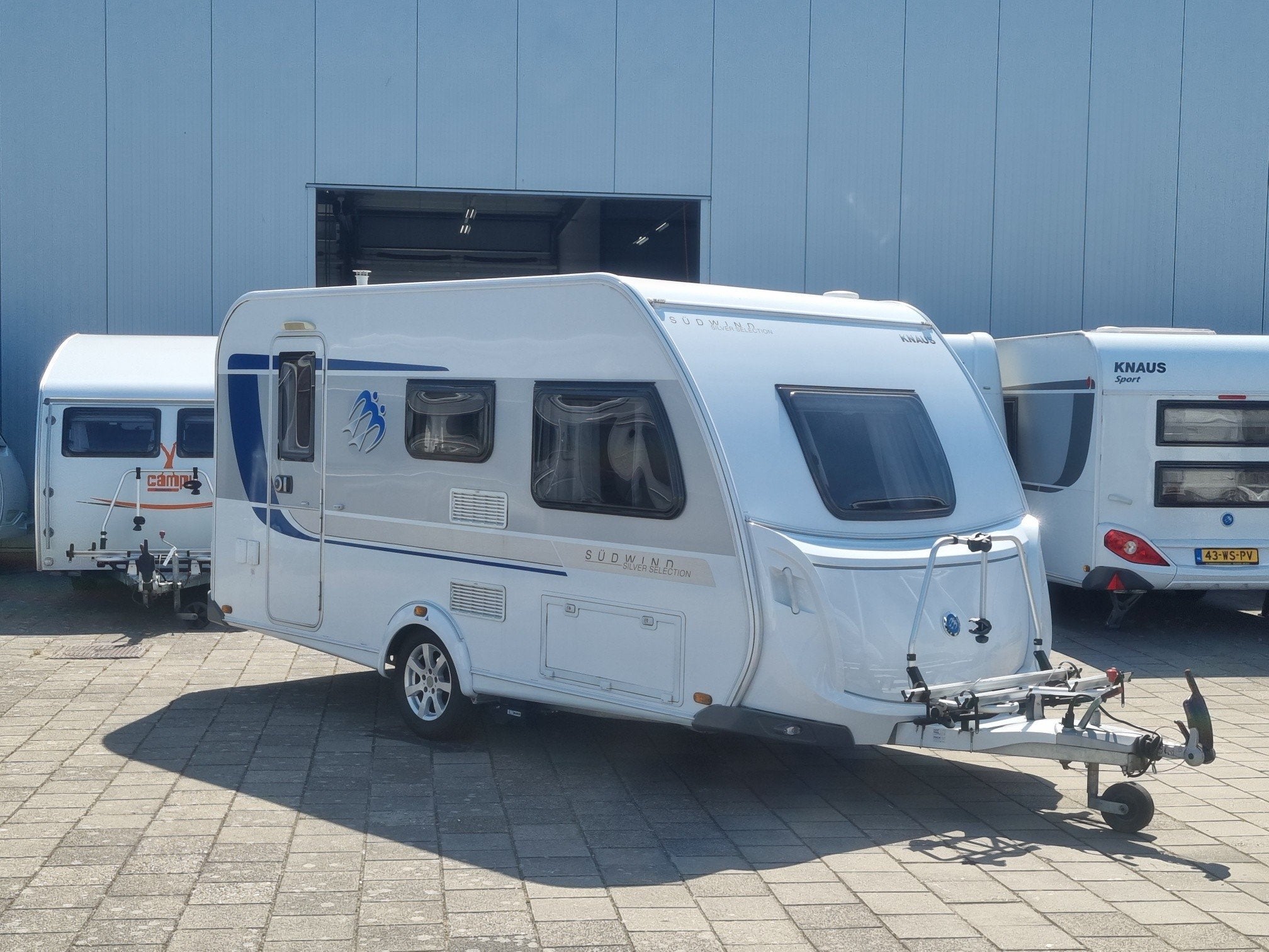 Knaus Sudwind 420 QD Silver Sel. (bj 2017), Bedrijf, Tot en met 3, 6 tot 7 meter, Omvormer of Lader