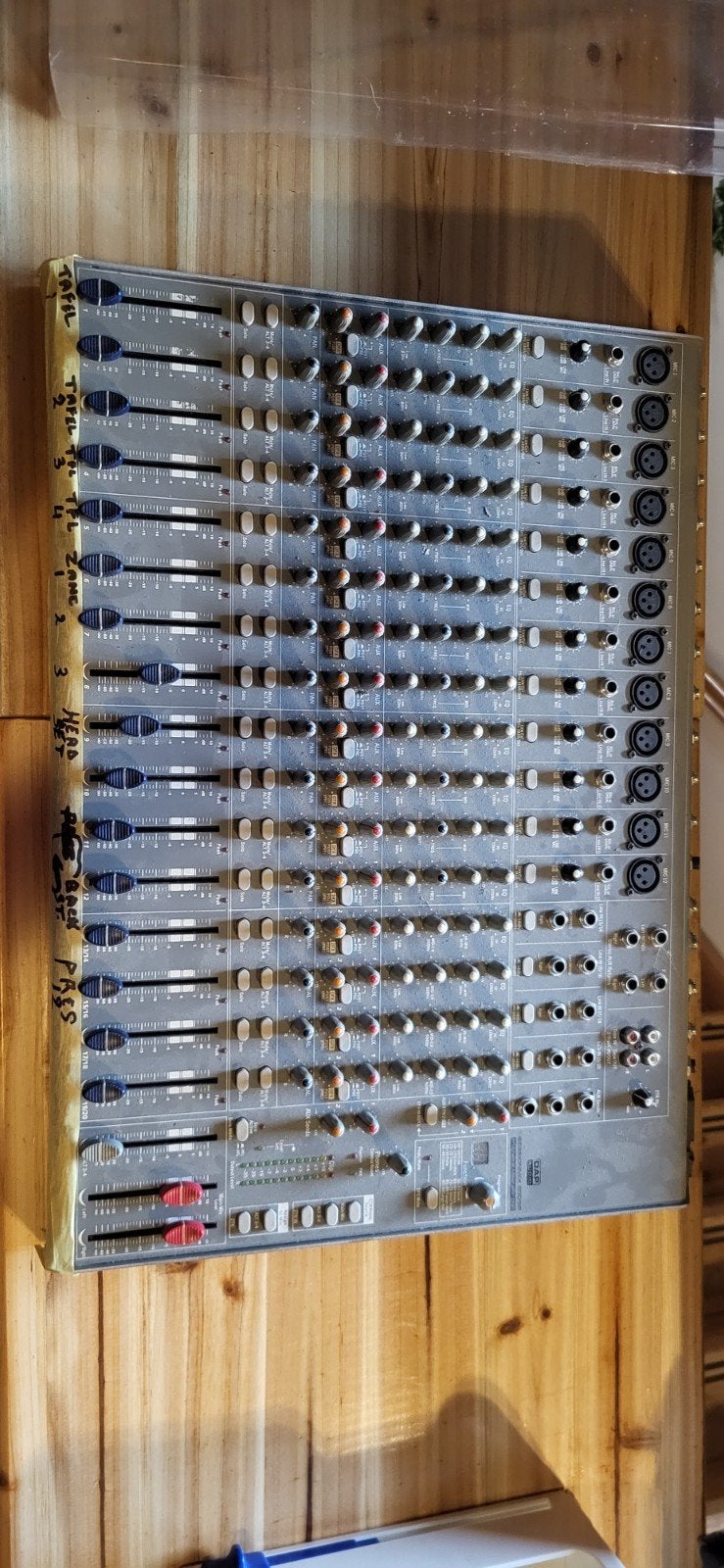 Behringer Xenyx X2222USB Mengpaneel, Muziek en Instrumenten, Ophalen, Gebruikt, 20 kanalen of meer, Microfooningang