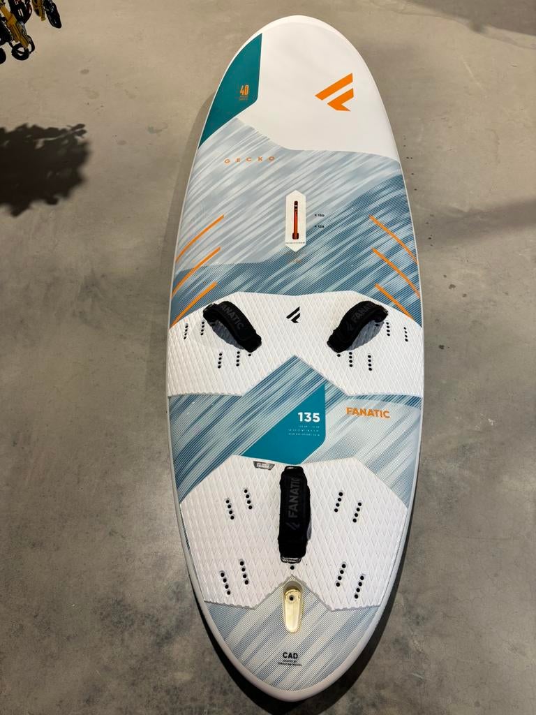 Fanatic Gecko HRS 135 (2021) – freeride board, Watersport en Boten, Windsurfen, Ophalen, Gebruikt, -, Minder dan 250 cm