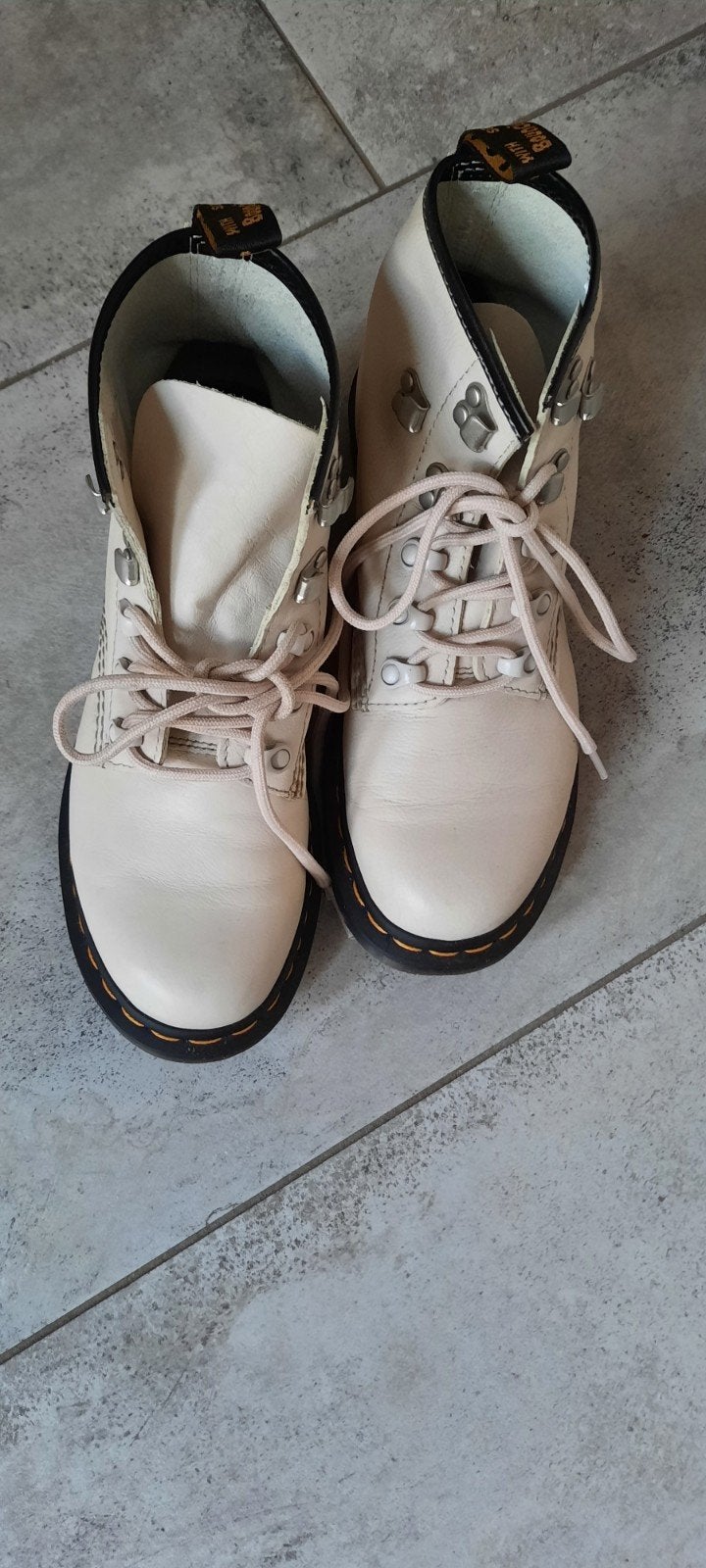 Dr Martens boots nieuw  off white/ecru maat 39, Ophalen of Verzenden, Nieuw, Wit