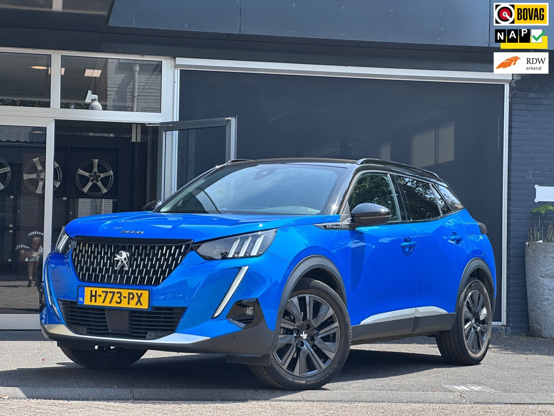 Peugeot 2008 1.2 PureTech GT-Line 1e EIG / NAP / ACC / LANE, Gebruikt, 1199 cc, Blauw, Leder en Stof