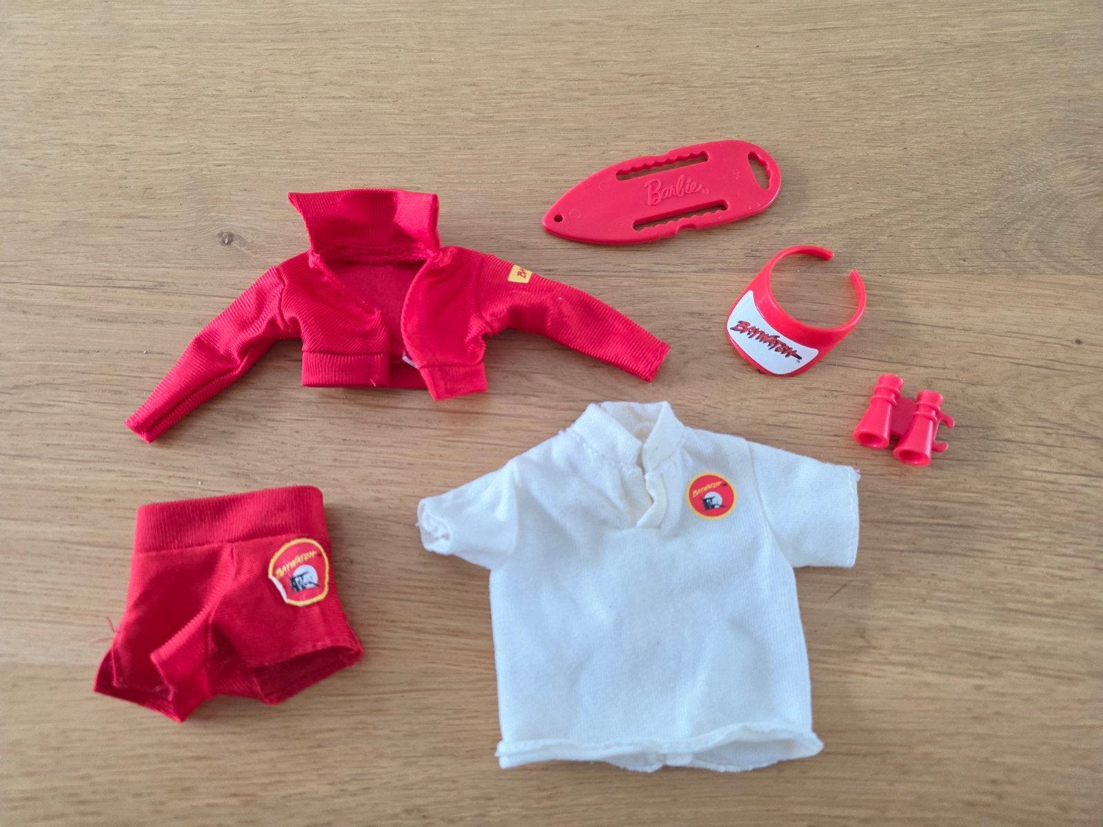 Barbie en Ken Baywatch accessoires, Ophalen of Verzenden, Gebruikt, Kleertjes