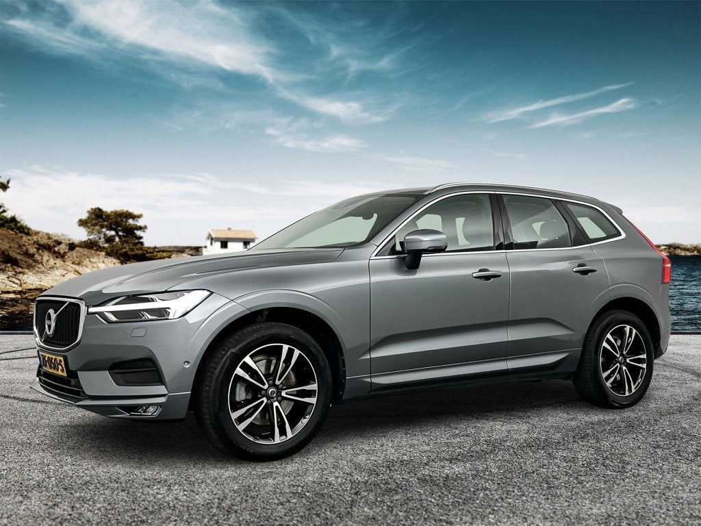 Volvo XC60 T5 253PK Momentum| Adap.Cruise| Trekhaak| Leder|, Auto's, Automaat, Gebruikt, 4 cilinders, XC60