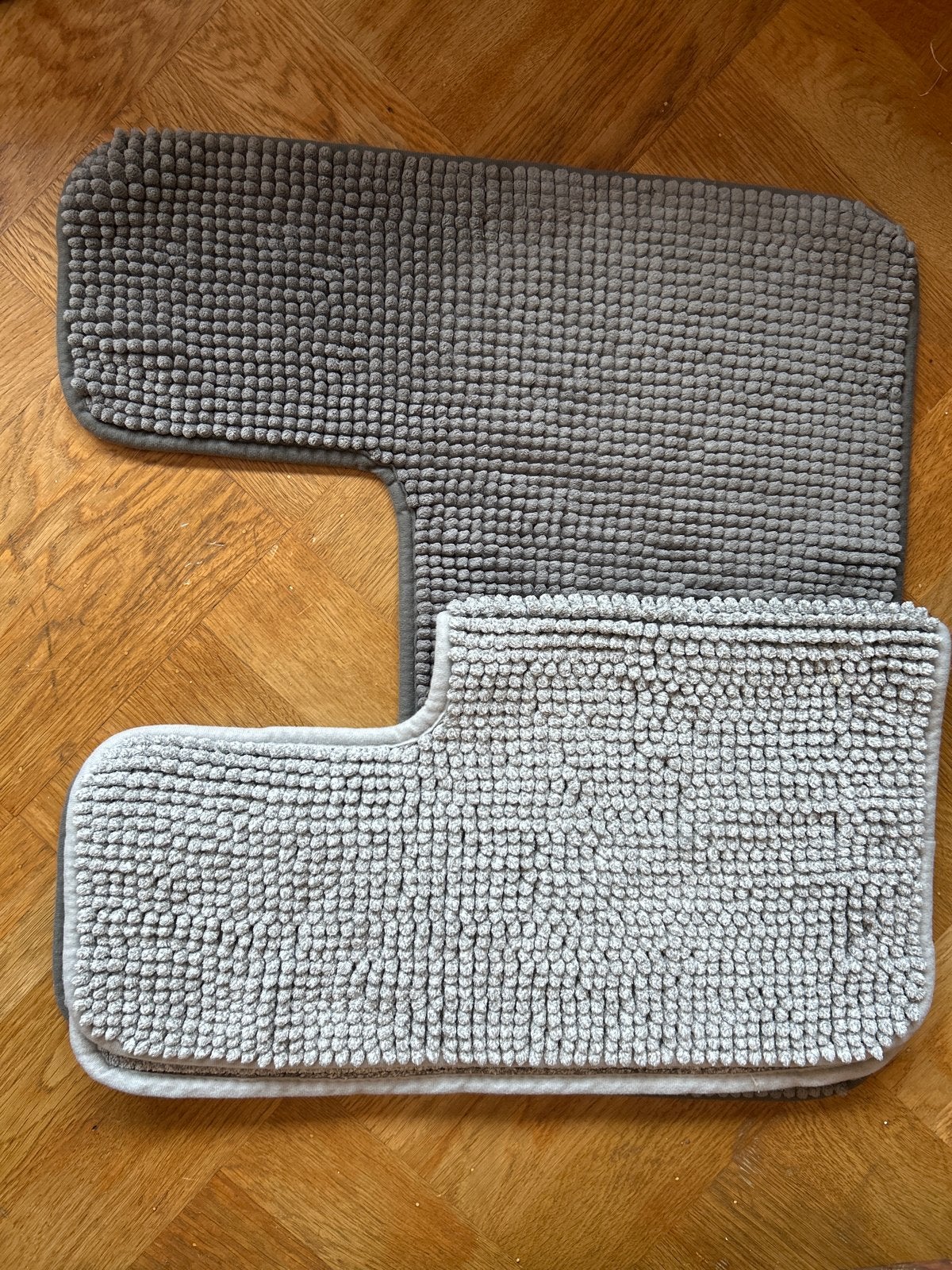 Set van twee comfortabele wc-matten, Huis en Inrichting, Ophalen, Gebruikt, Grijs, Toilet-accessoire