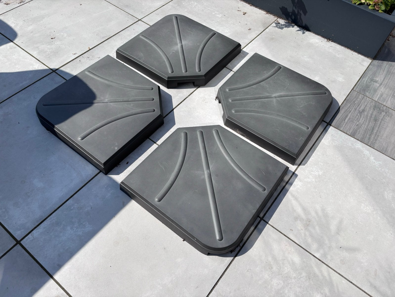 4 zware parasoltegels - als basis voor een kruis parasolvoet, Ophalen, Gebruikt, Minder dan 1 meter, Parasolvoet