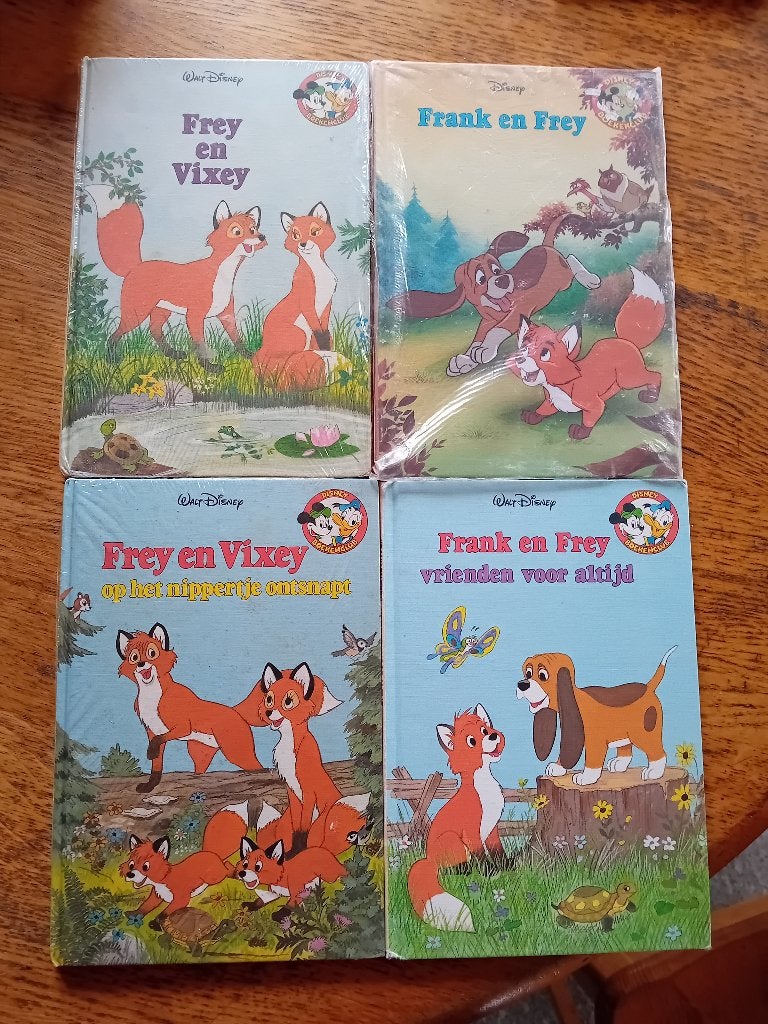 Disney Boekenclub boekjes Frank en Frey 4 delen, Verzamelen, Disney, Ophalen of Verzenden, Overige figuren, Gebruikt, Beeldje of Figuurtje