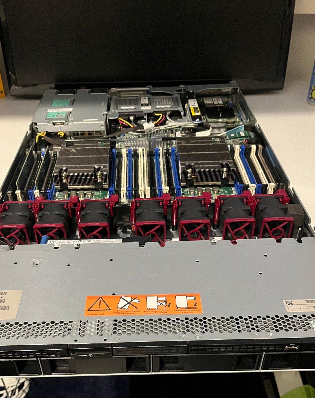 HPE DL360 gen9, Computers en Software, Servers, Ophalen, Zo goed als nieuw, 2 tot 3 Ghz