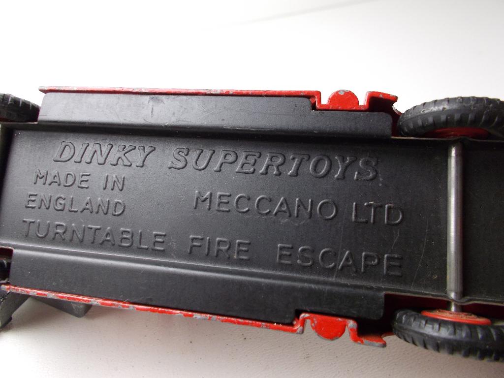 1959 Dinky Supertoys 956 TURNTABLE FIRE ESCAPE I.g.st. (-A-), Hobby en Vrije tijd, Modelauto's | 1:43, Ophalen of Verzenden, Zo goed als nieuw