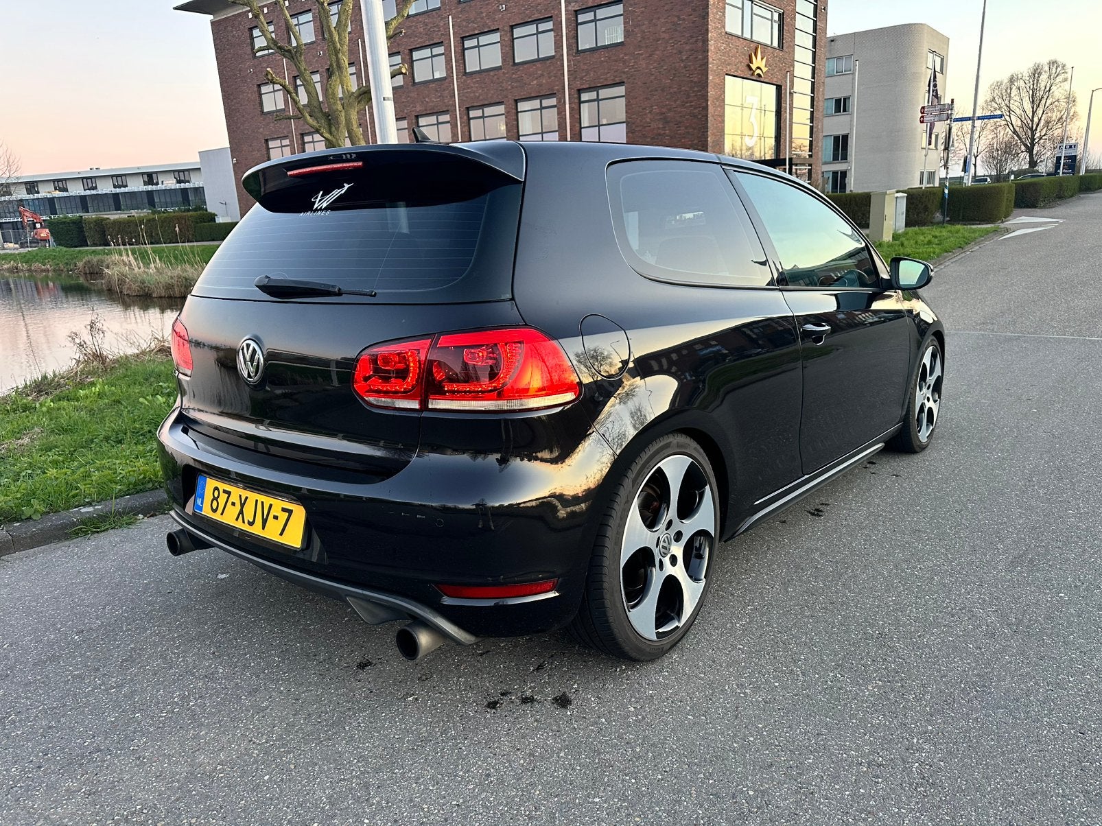 Volkswagen Golf 2.0 GTI 155KW 2012 NAP, 4 cilinders, Zwart, 1314 kg, 211 pk