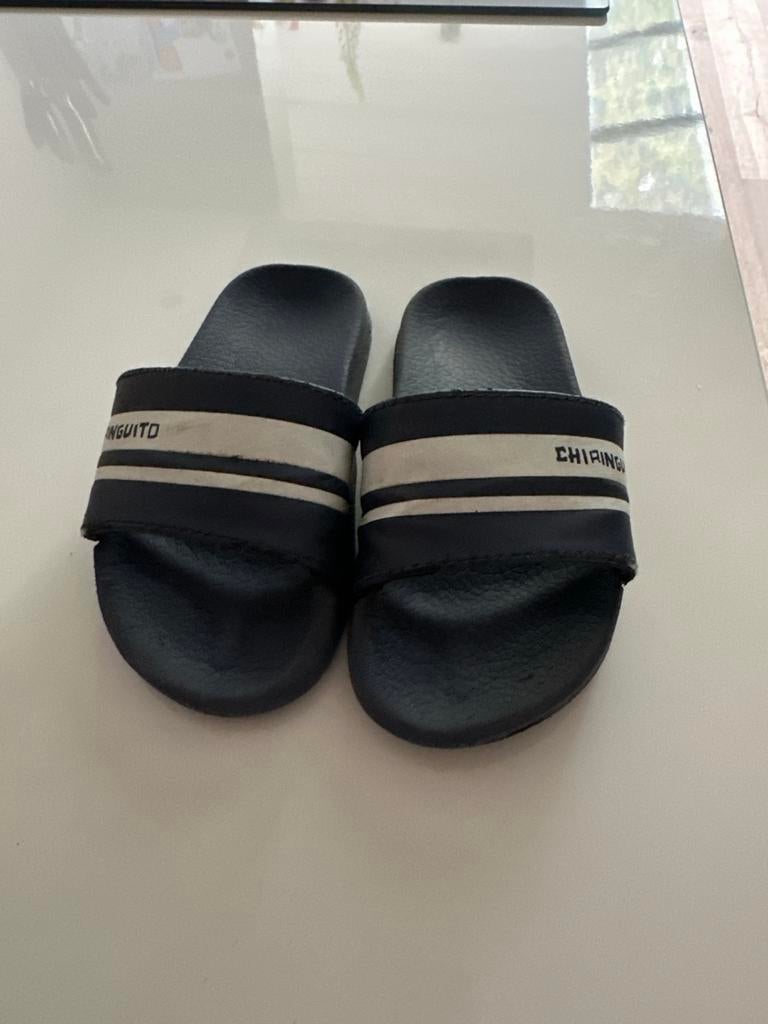 Donkerblauwe slippers met witte strepen vr kinderen 19 cm, Ophalen, Gebruikt, Jongen of Meisje, Schoenen
