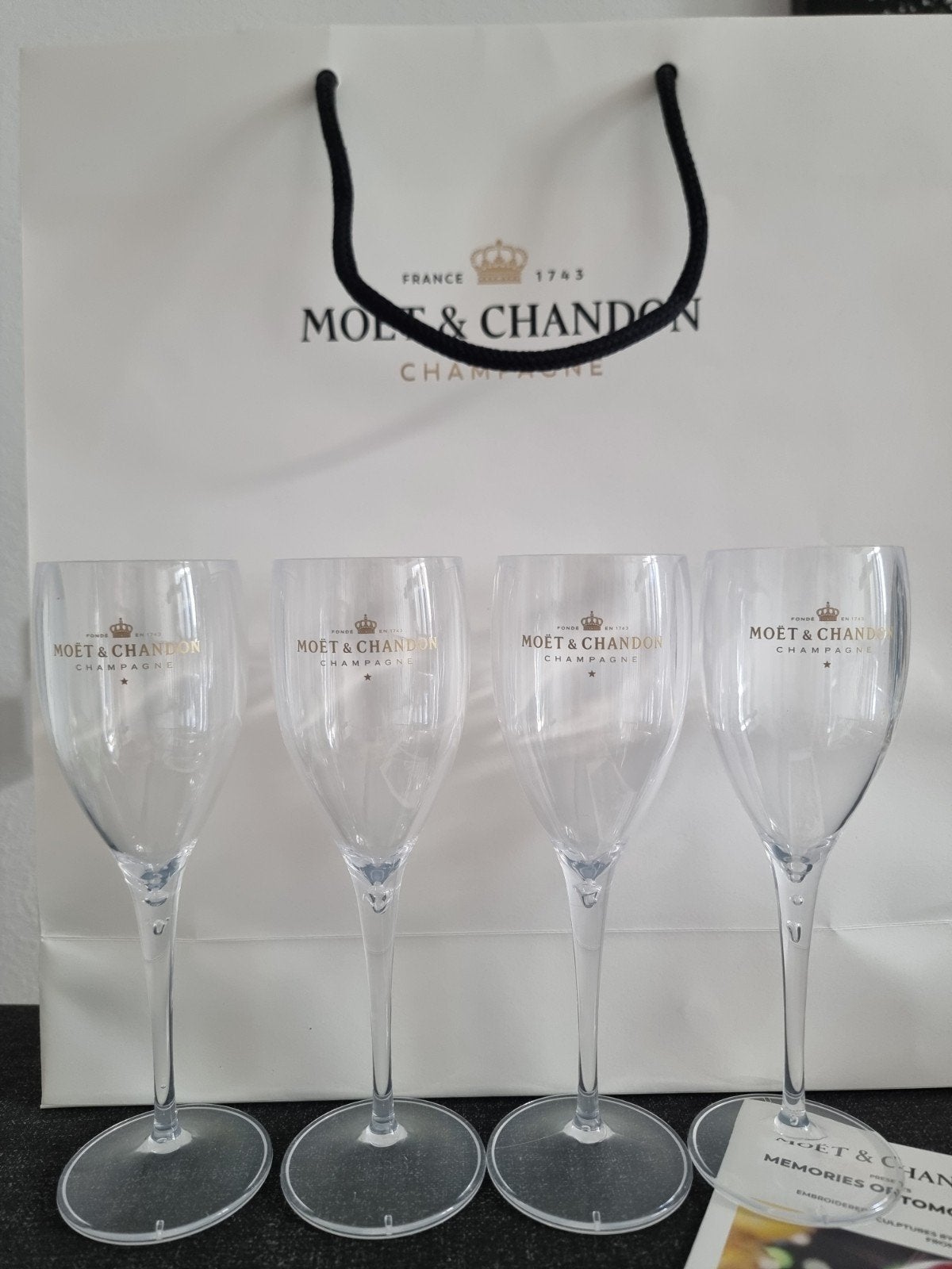 MOËT & CHANDON Champagne flutes AANBIEDING WEG=WEG NU 5,- ‼️, Verzamelen, Glas en Borrelglaasjes, Ophalen of Verzenden, Nieuw