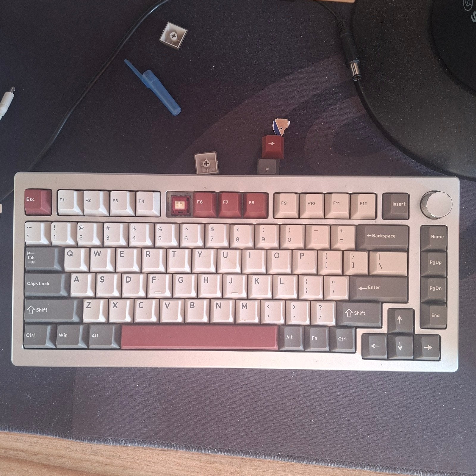 Custom Mechanisch toetsenbord met Gateron Quinn switches, Computers en Software, Toetsenborden, Verlichte toetsen, Ophalen of Verzenden