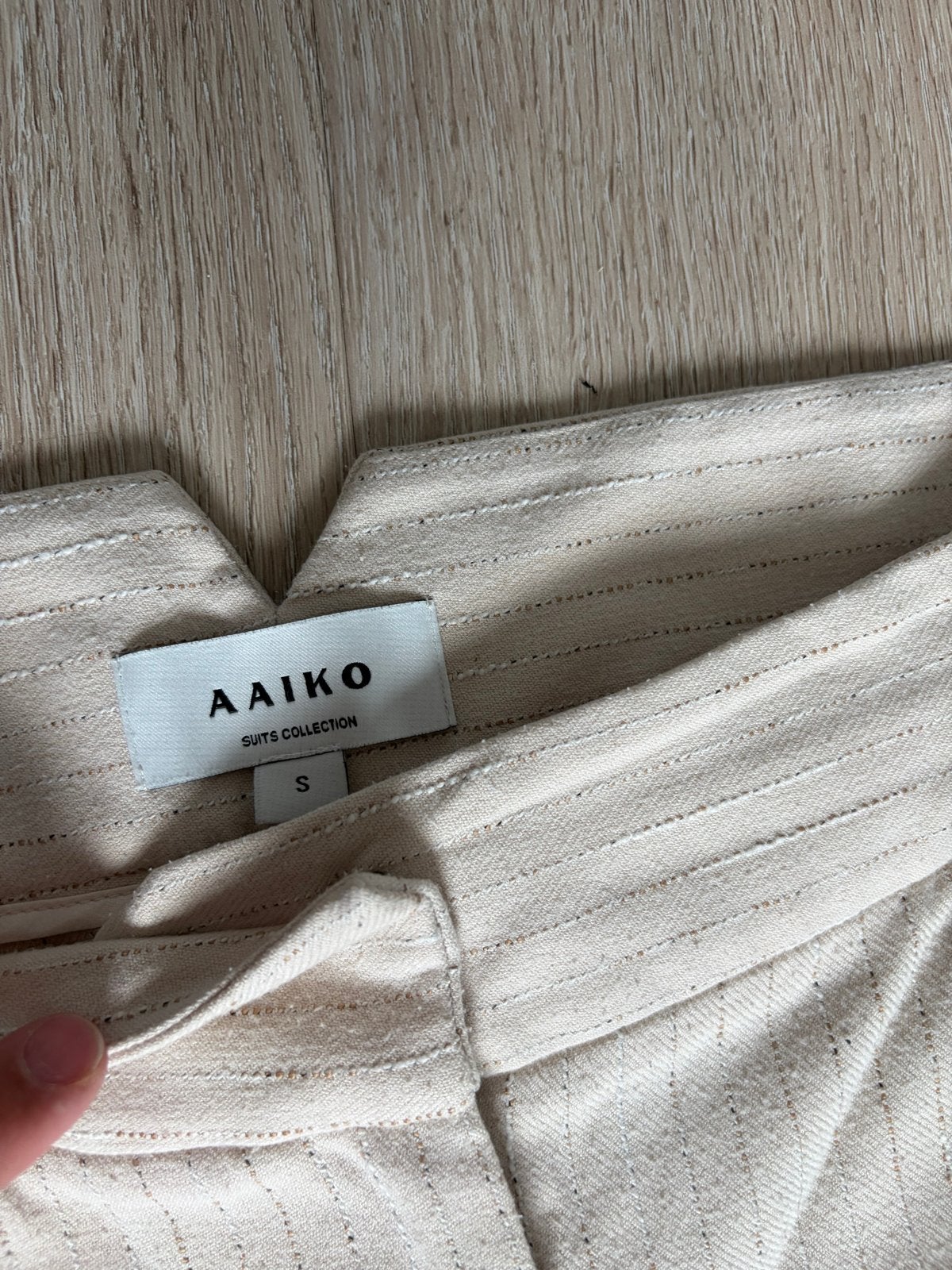 Aaiko beige broek met lichte streep, Beige, Ophalen of Verzenden, Zo goed als nieuw, Maat 36 (S)