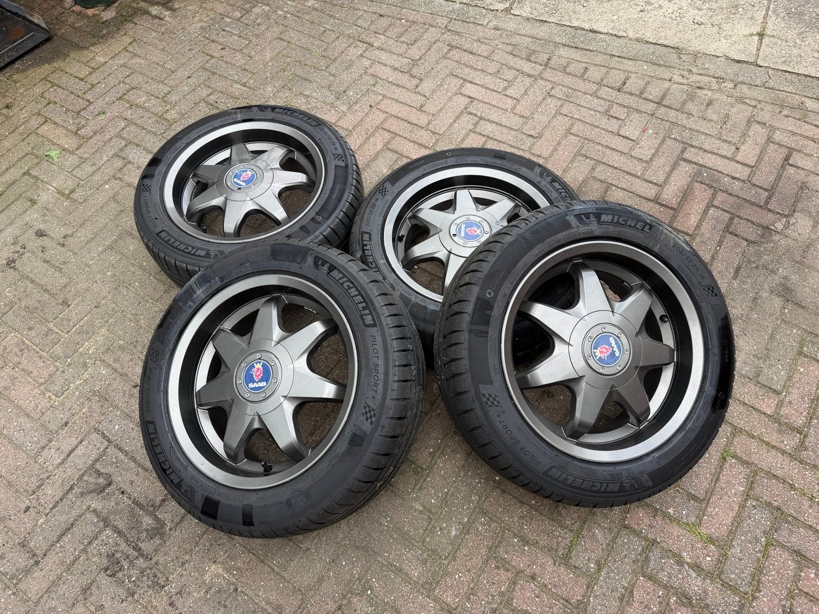 Saab 900 Classic - Velgen 16inch - Michelin Pilot Sport 4, Auto-onderdelen, Ophalen, Gebruikt, 16 inch, Banden en Velgen