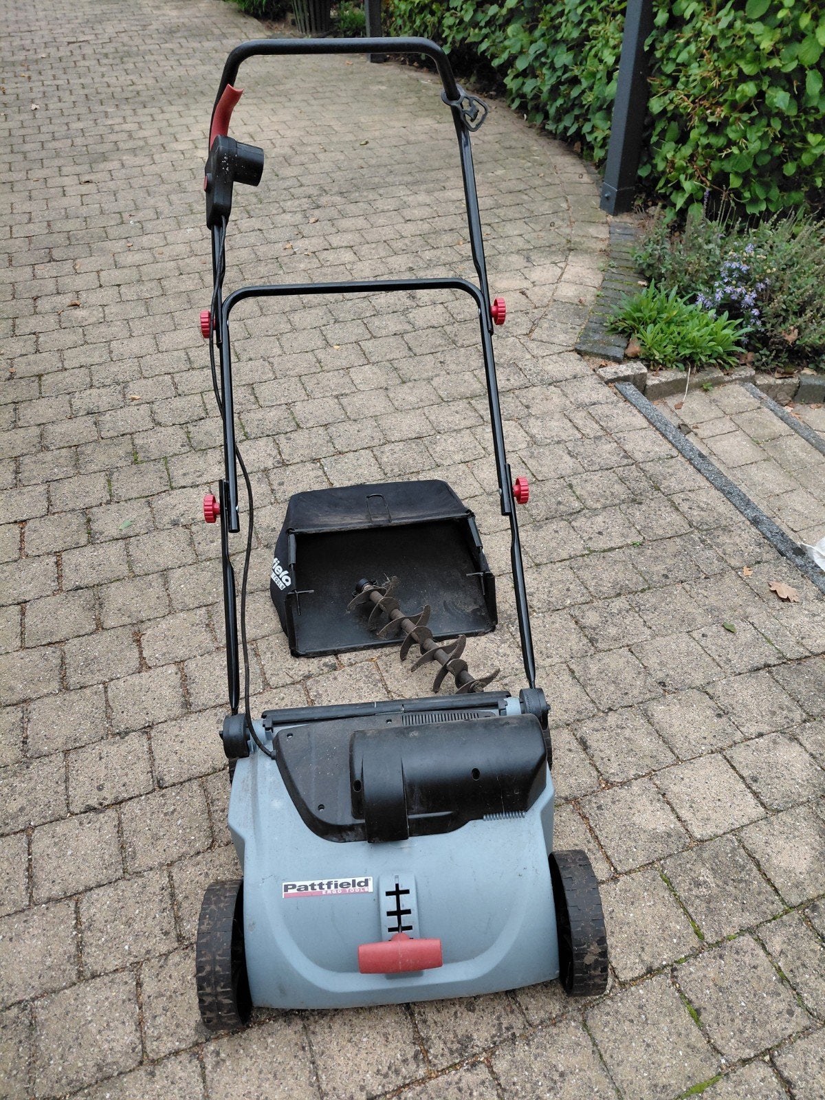 Pattfield Verticuteermachine - Perfecte staat, Ophalen of Verzenden, Zo goed als nieuw, Elektrisch, Pattfield
