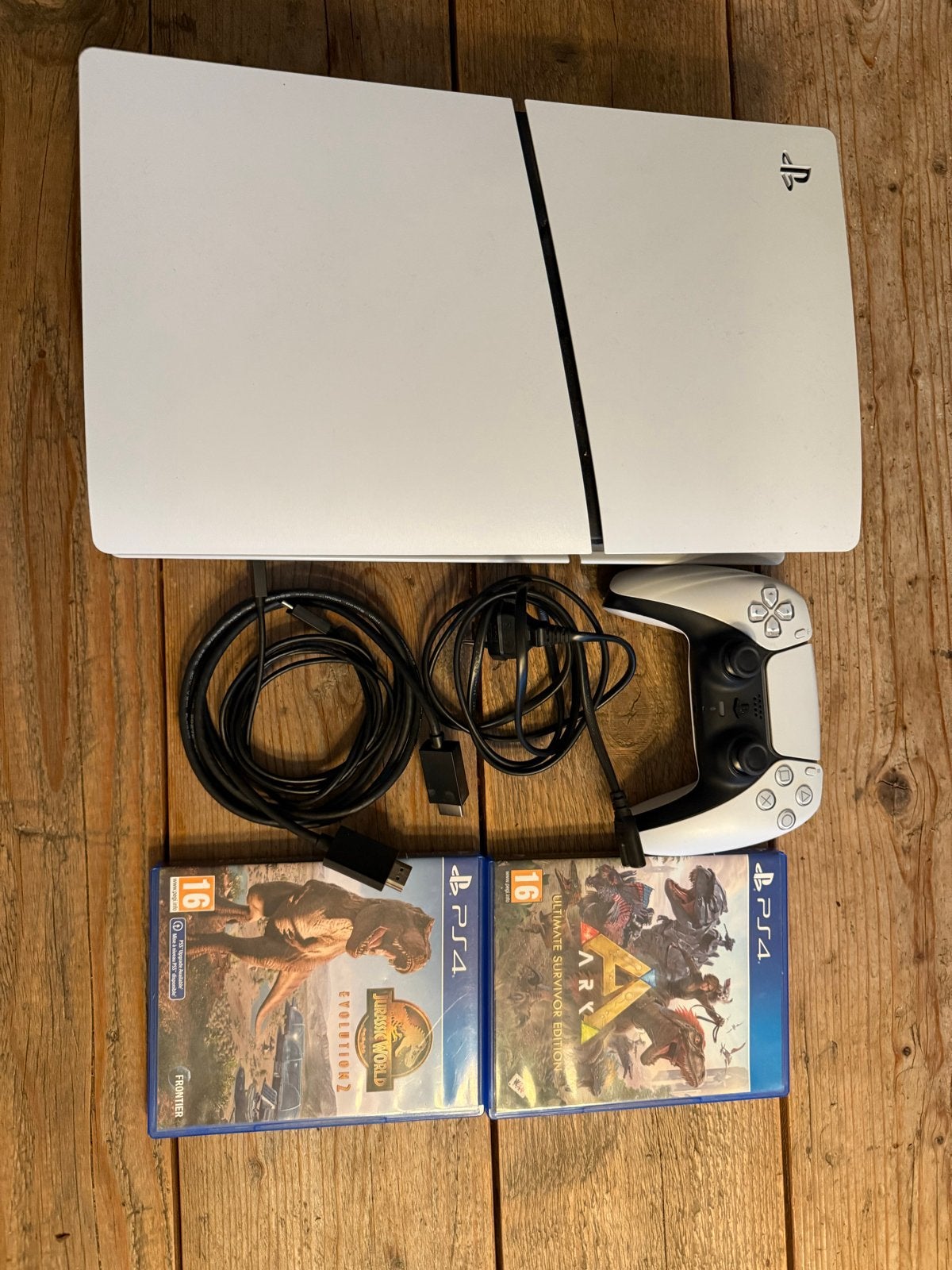 PlayStation 5 Disc Edition met 2 games en controller, Spelcomputers en Games, Games | Sony PlayStation 5, Online, 1 speler, Ophalen of Verzenden