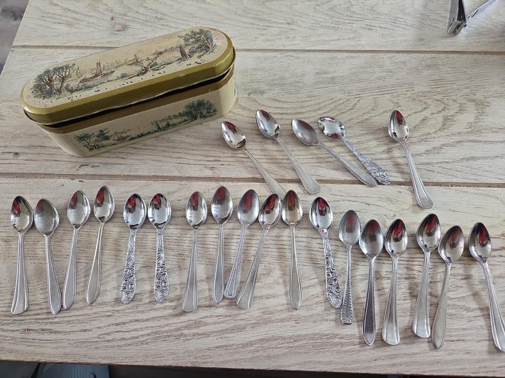 Vintage theelepeltjes in blik - 25 stuks, Antiek en Kunst, Antiek | Bestek, Ophalen of Verzenden