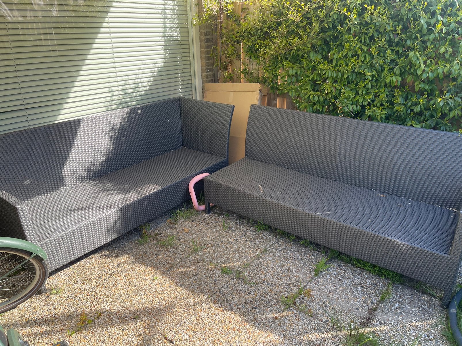 2x rotan banken grijs, Tuin en Terras, Tuinsets en Loungesets, Ophalen of Verzenden, Zo goed als nieuw