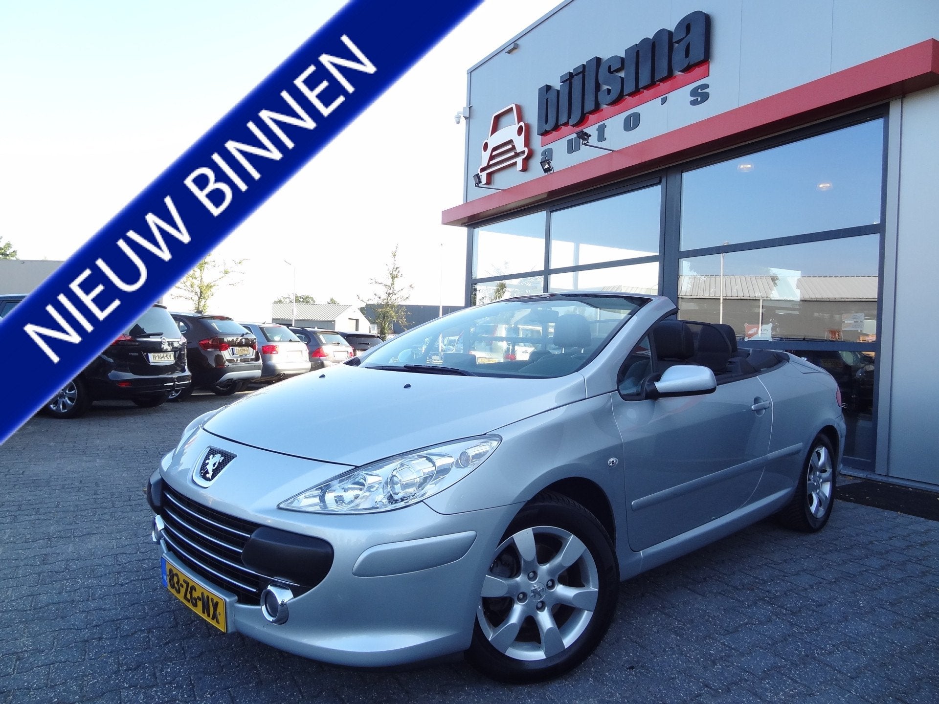 Peugeot 307 CC 2.0-16V | NL AUTO | CLIMATE | TREKHAAK | LMV, Auto's, Gebruikt, Zwart, 4 cilinders, Cabriolet