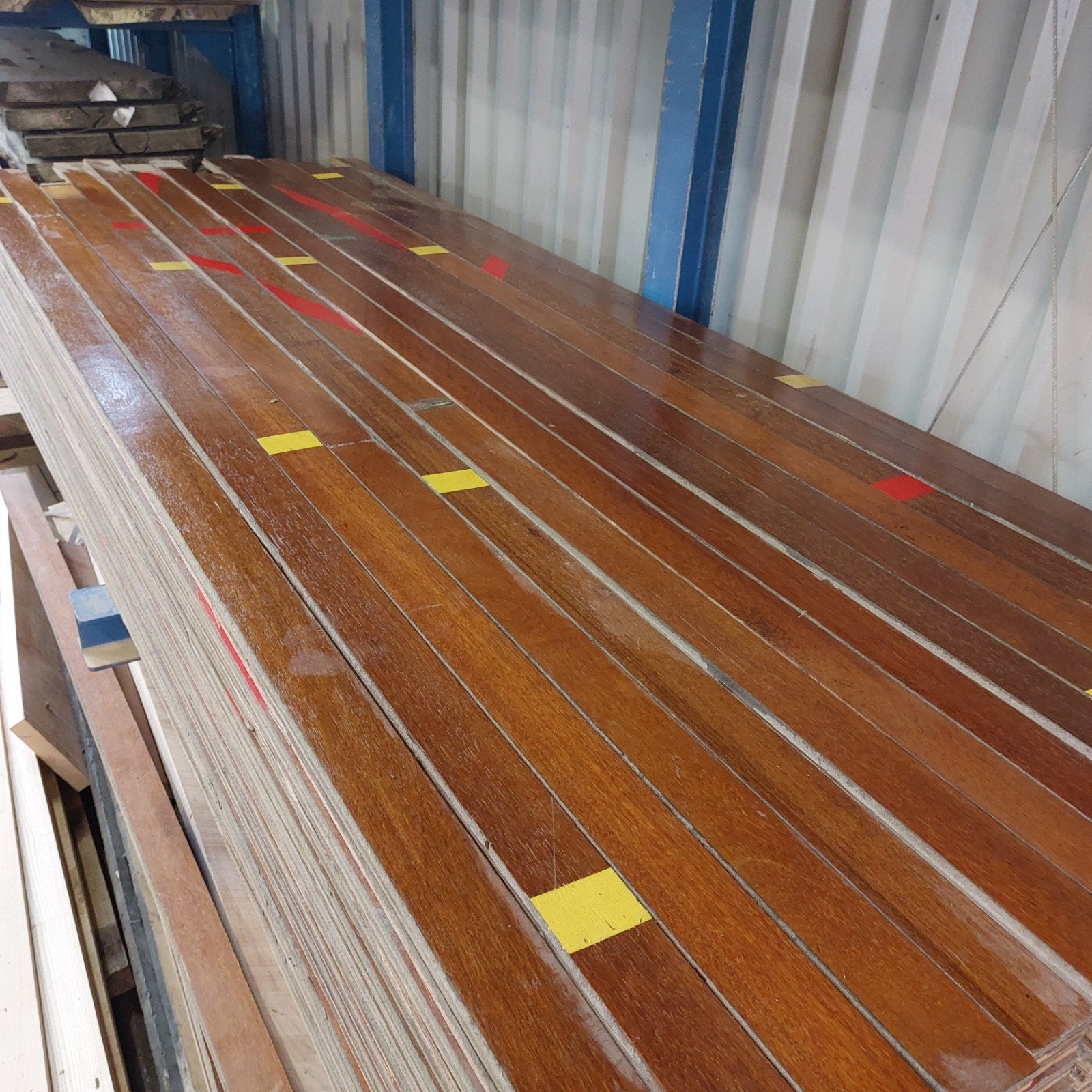 22m2 vintage gymzaalvloerdelen, Gebruikt, Vloerdelen of -planken, 10 m² of meer, Hout