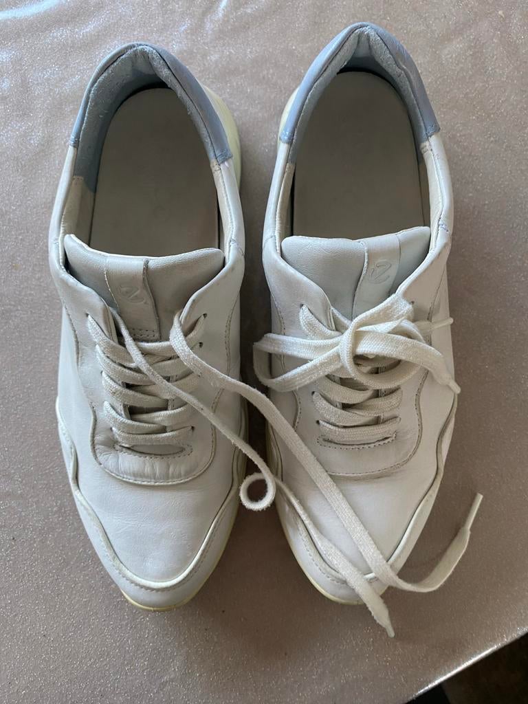 Witte sneakers met lichtblauwe accenten van Ecco maat 39, Ophalen, Gedragen, Wit, Sneakers of Gympen