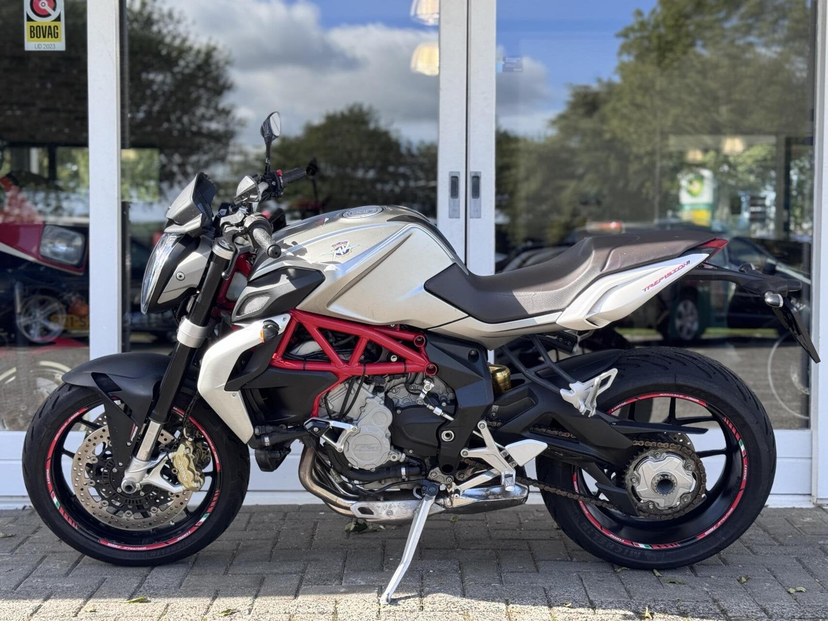 MV Agusta Brutale 800 Trepistoni, ABS, TC, Quickshifter, VIA G. Macchi 144, Italie, Press@mvagusta.com, Meer dan 35 kW, Overig