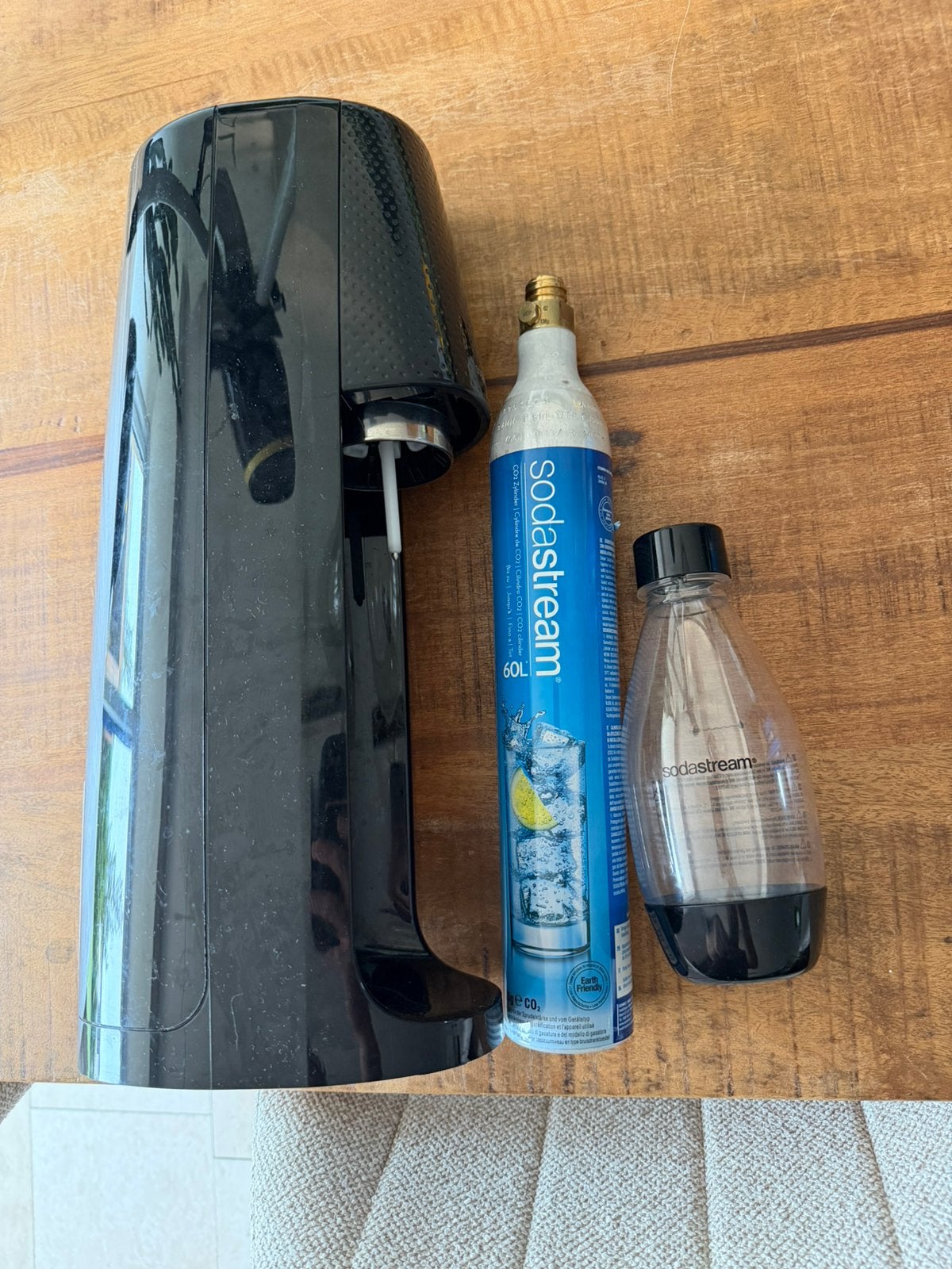 Sodastream spirit met cilinder (half vol) en fles, Witgoed en Apparatuur, Ophalen of Verzenden, Gebruikt