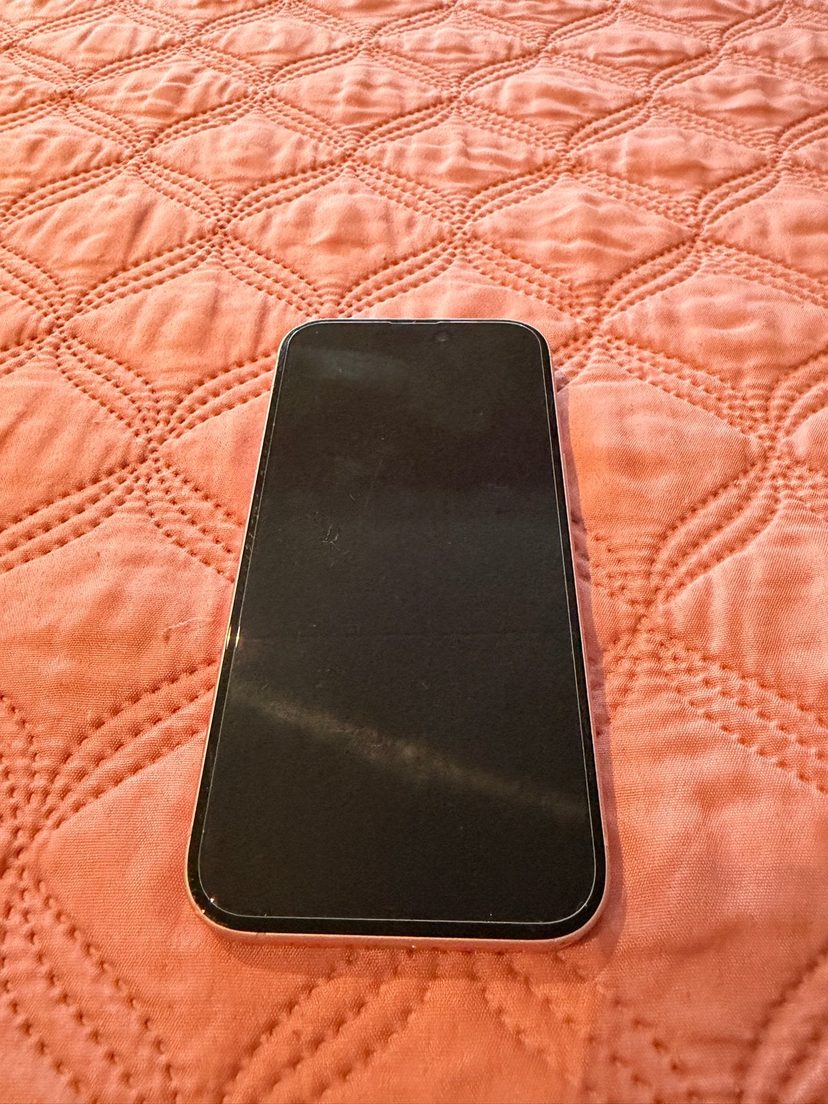 Apple iPhone 15 128GB Roze - Gebruikt met lichte schade, Telecommunicatie, IPhone 15, Ophalen of Verzenden, 90 %, 128 GB