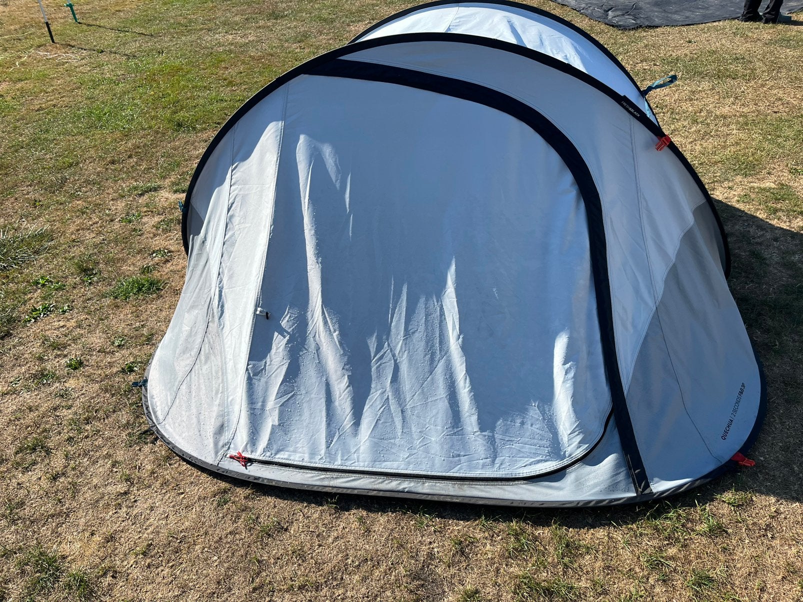 Quecha nieuwe tweepersoonstent pop up, twee tellen, Caravans en Kamperen, Ophalen, Zo goed als nieuw, Tot en met 2