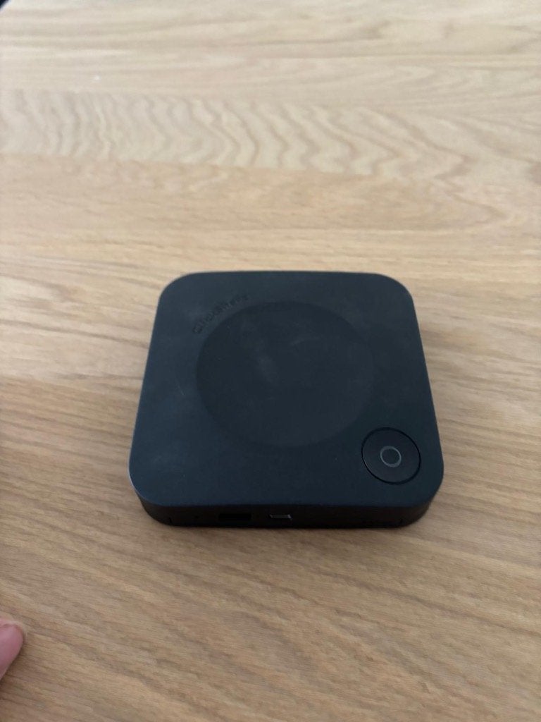 Barco ClickShare met 2 USB-C connectoren en muurbeugel, Computers en Software, Presenters, Zo goed als nieuw, ChromeOS, MacOS