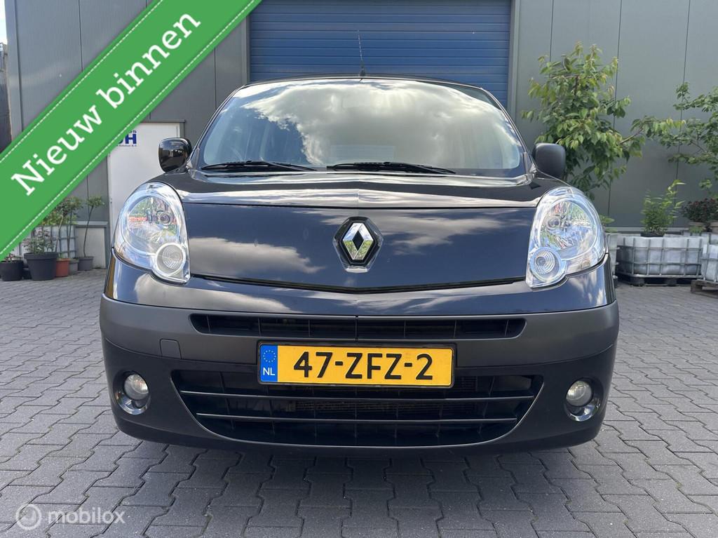 Renault Kangoo Family 1.6 Authentique / Rolstoelauto /, Voorwielaandrijving, Gebruikt, 4 cilinders, 4 stoelen