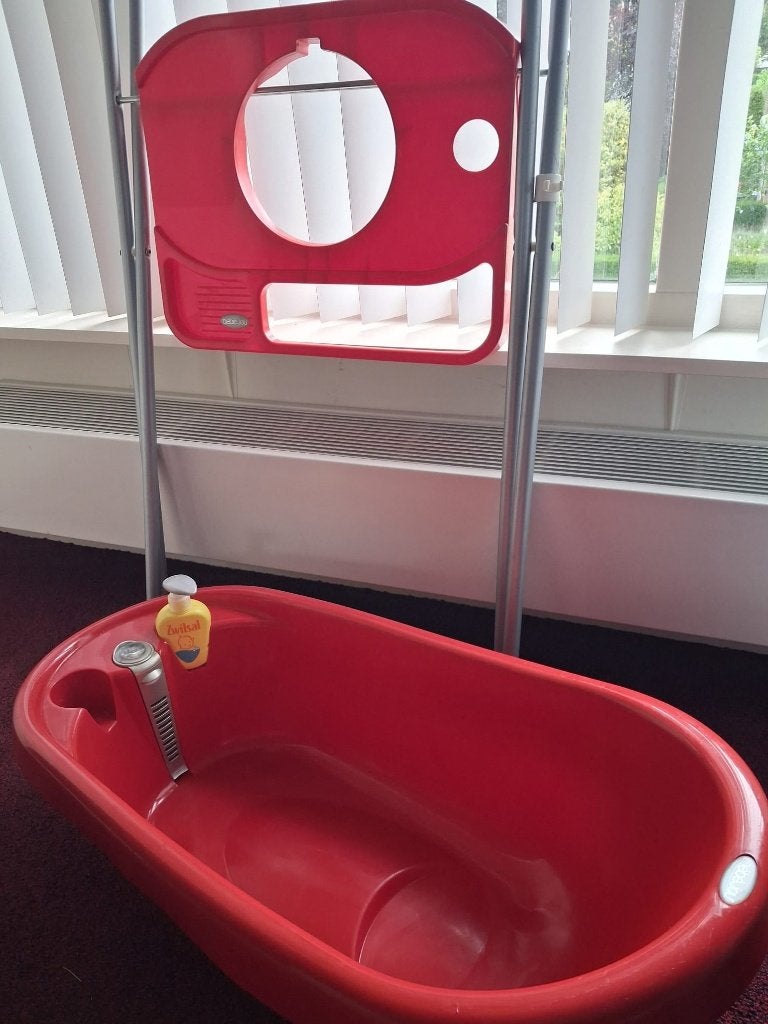 Badje badset rood, Ophalen, Zo goed als nieuw, Badje, Overige merken