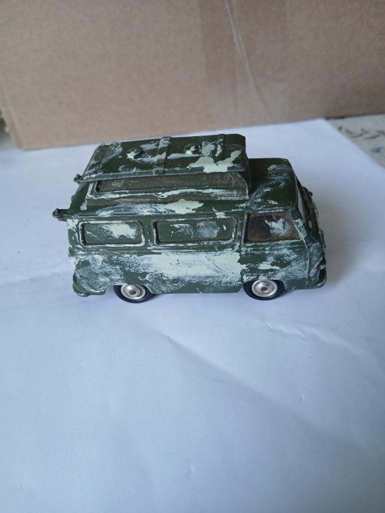 Ford Thames Airborne Caravan.  Corgi toys 420, overgeschilde, Ophalen of Verzenden, Gebruikt, Auto, Corgi
